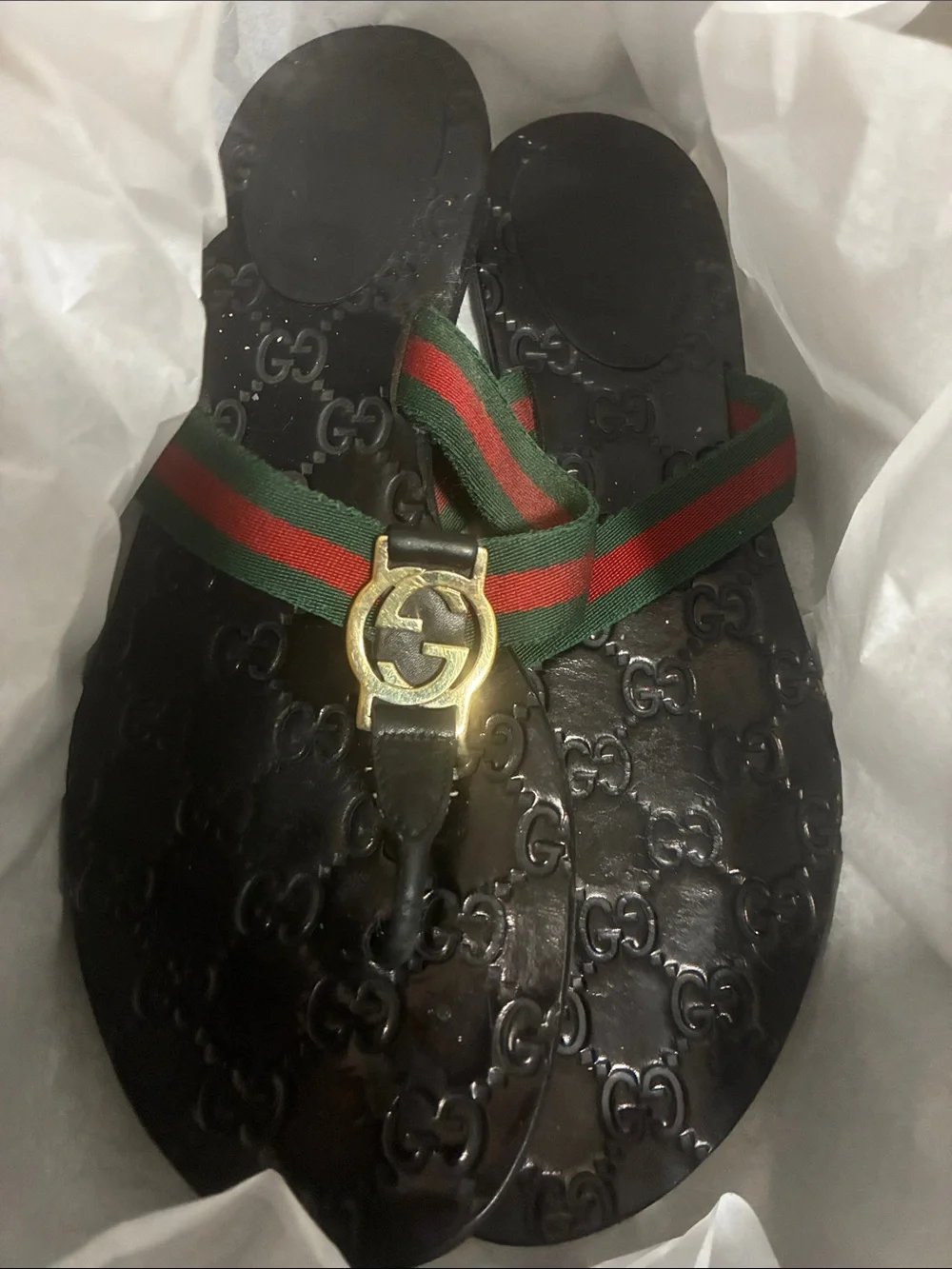 Gucci sandals Authentic w box